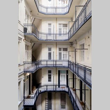 Oktober 6/8 Apartment ブダペスト エクステリア 写真