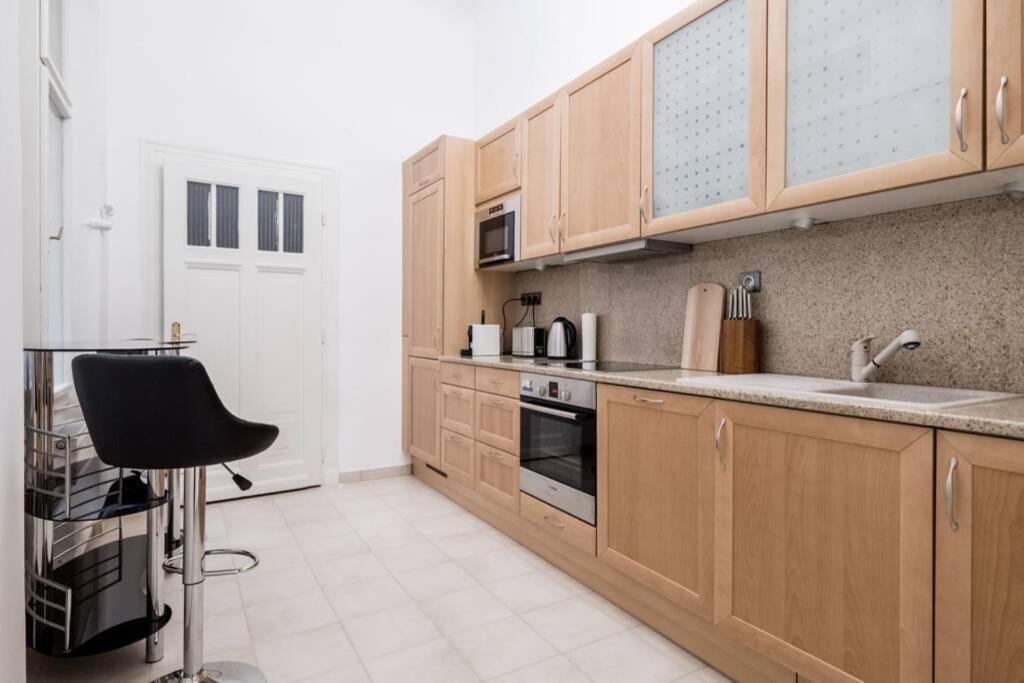 Oktober 6/8 Apartment ブダペスト エクステリア 写真
